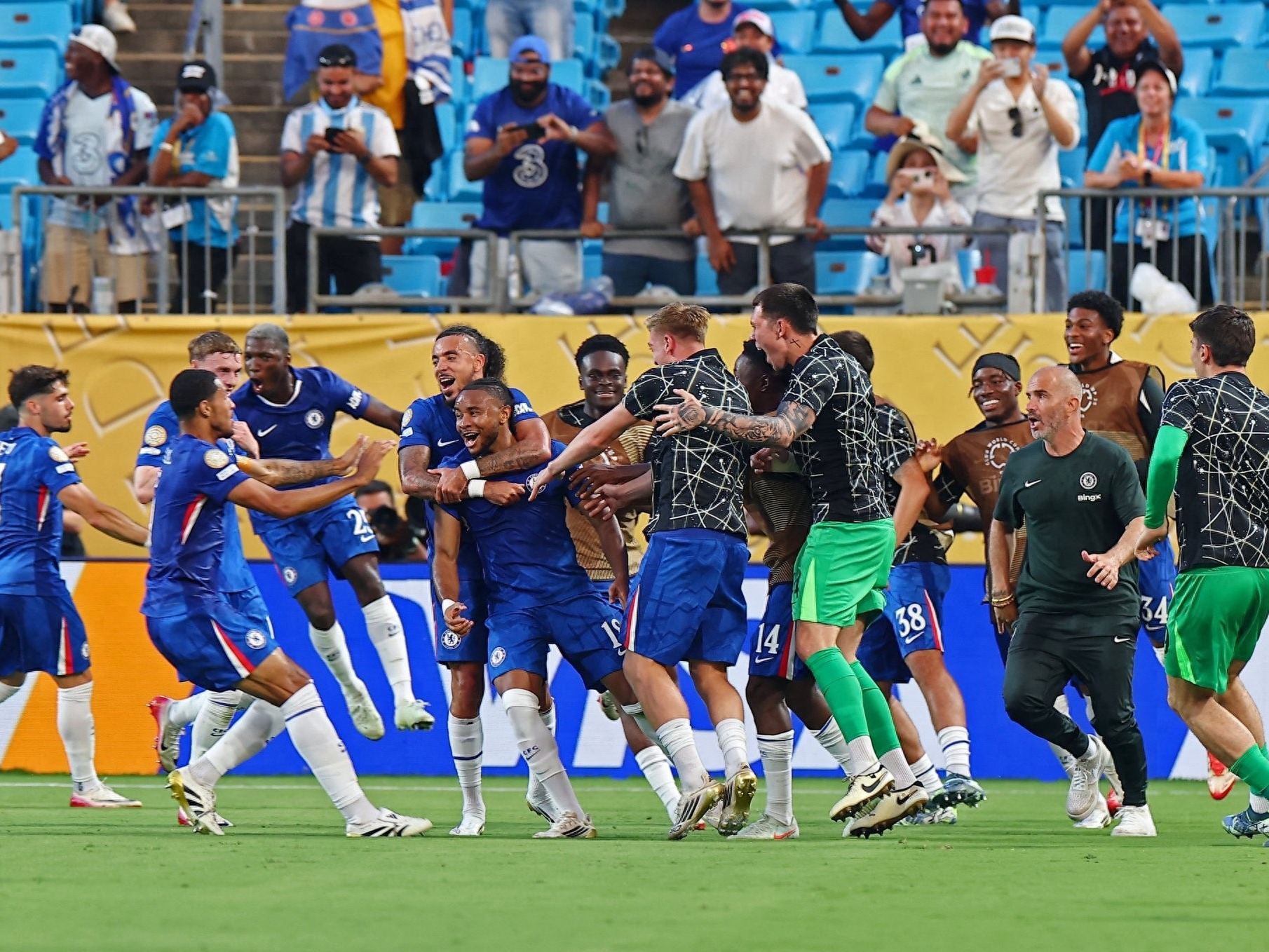 开云APP-切尔西险胜巴黎，库尔图瓦关键制胜