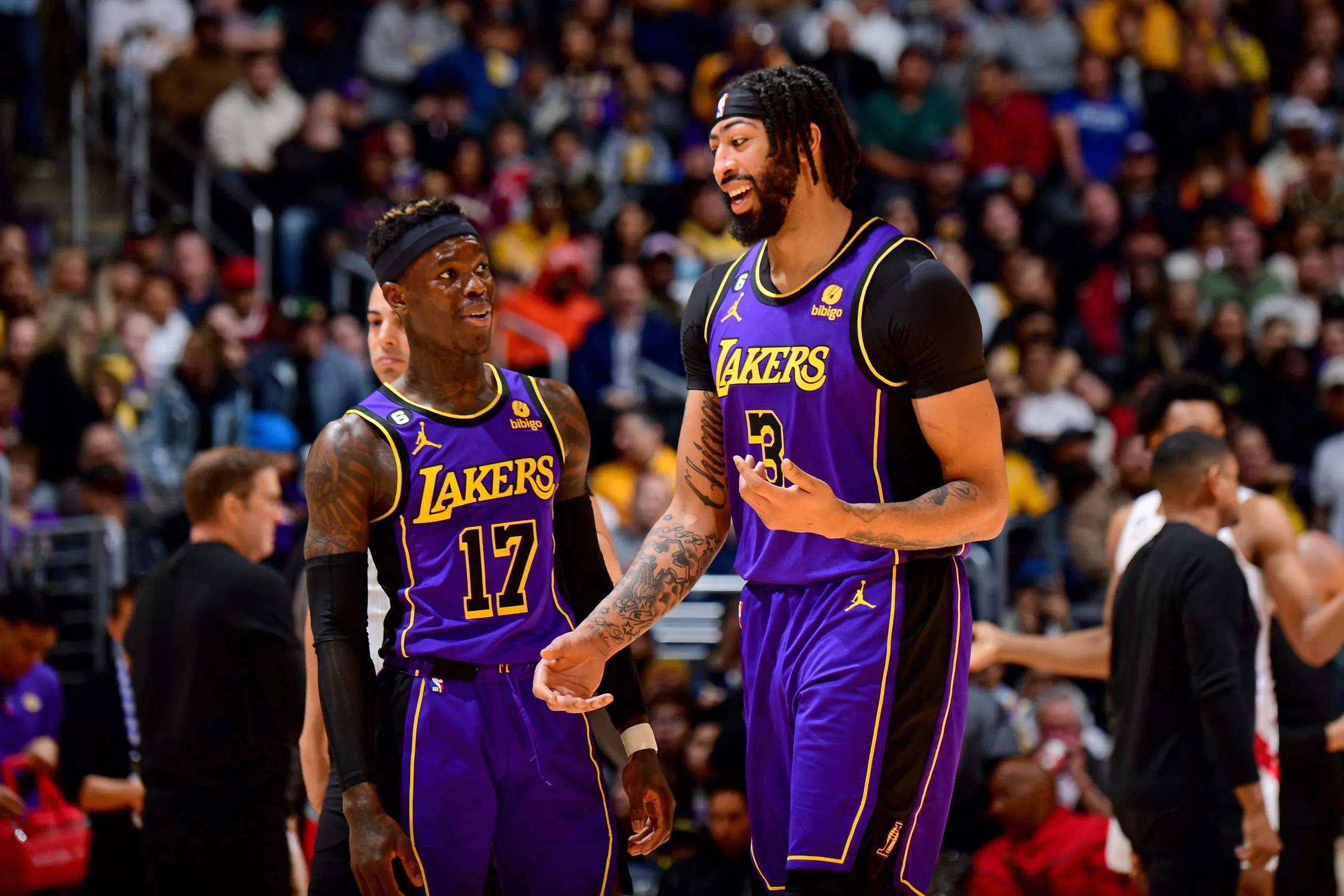 公牛横扫独行侠，浓眉哥惊艳四座