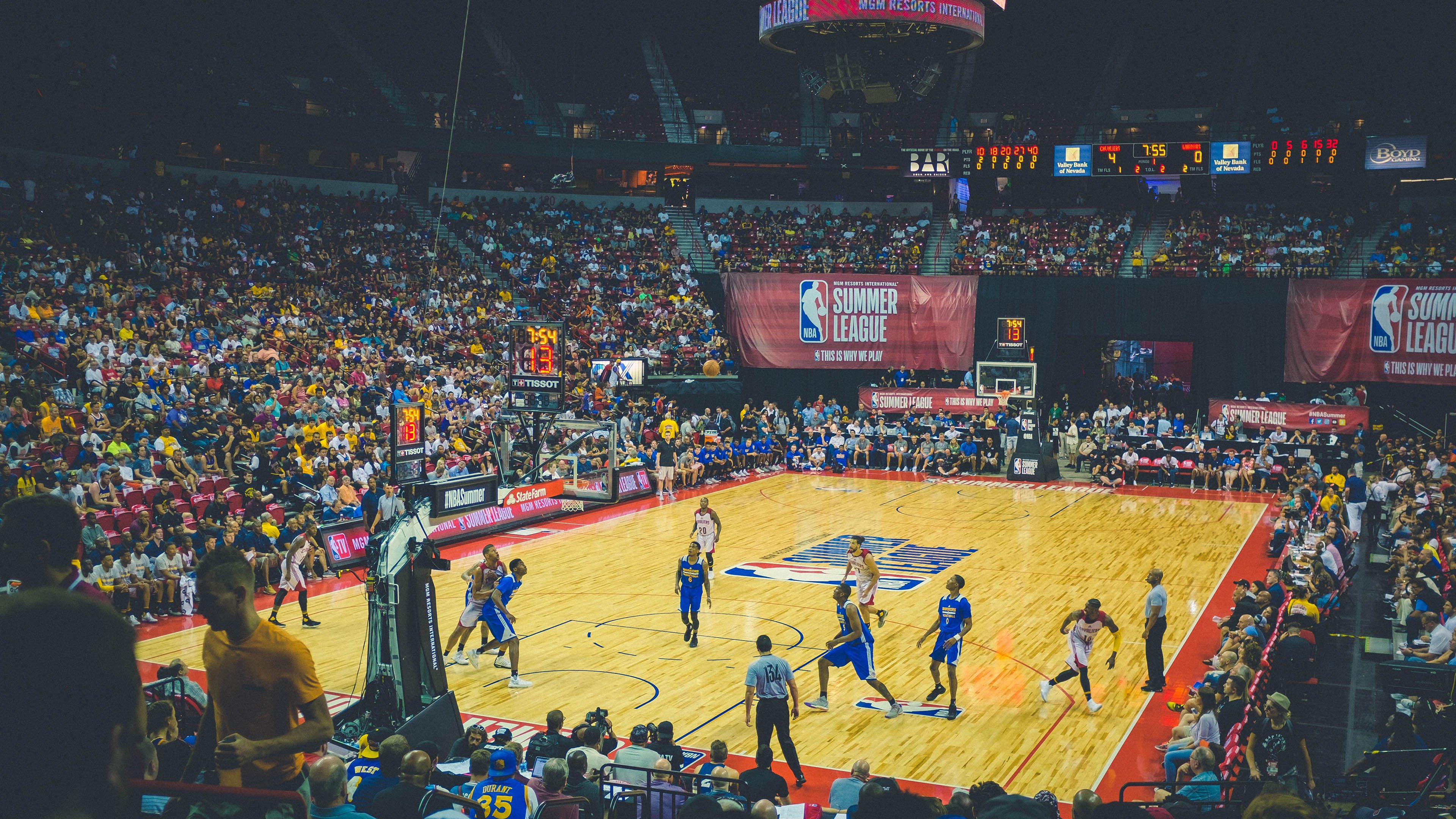 美加墨世界杯焦点战前瞻,公牛式攻防能否击溃魔术般变幻?